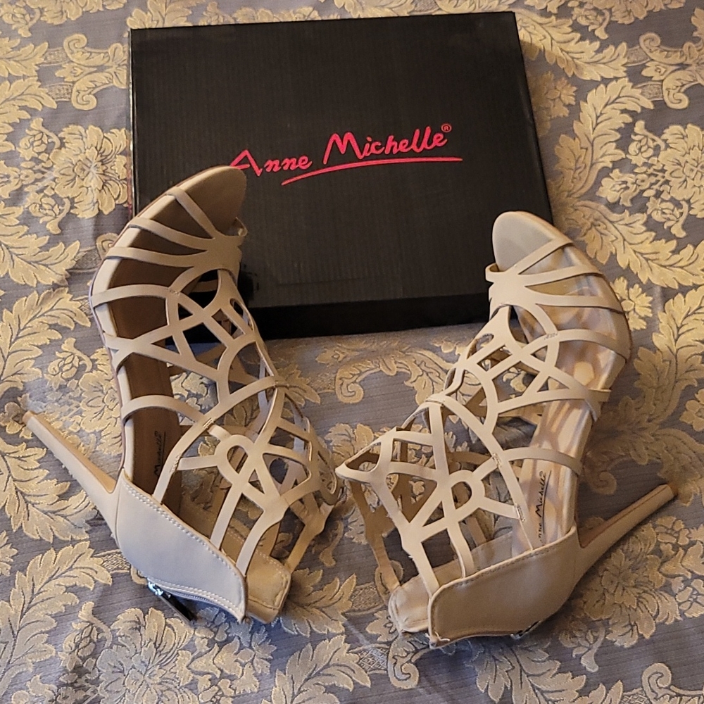 Beige HighHeel Shoes